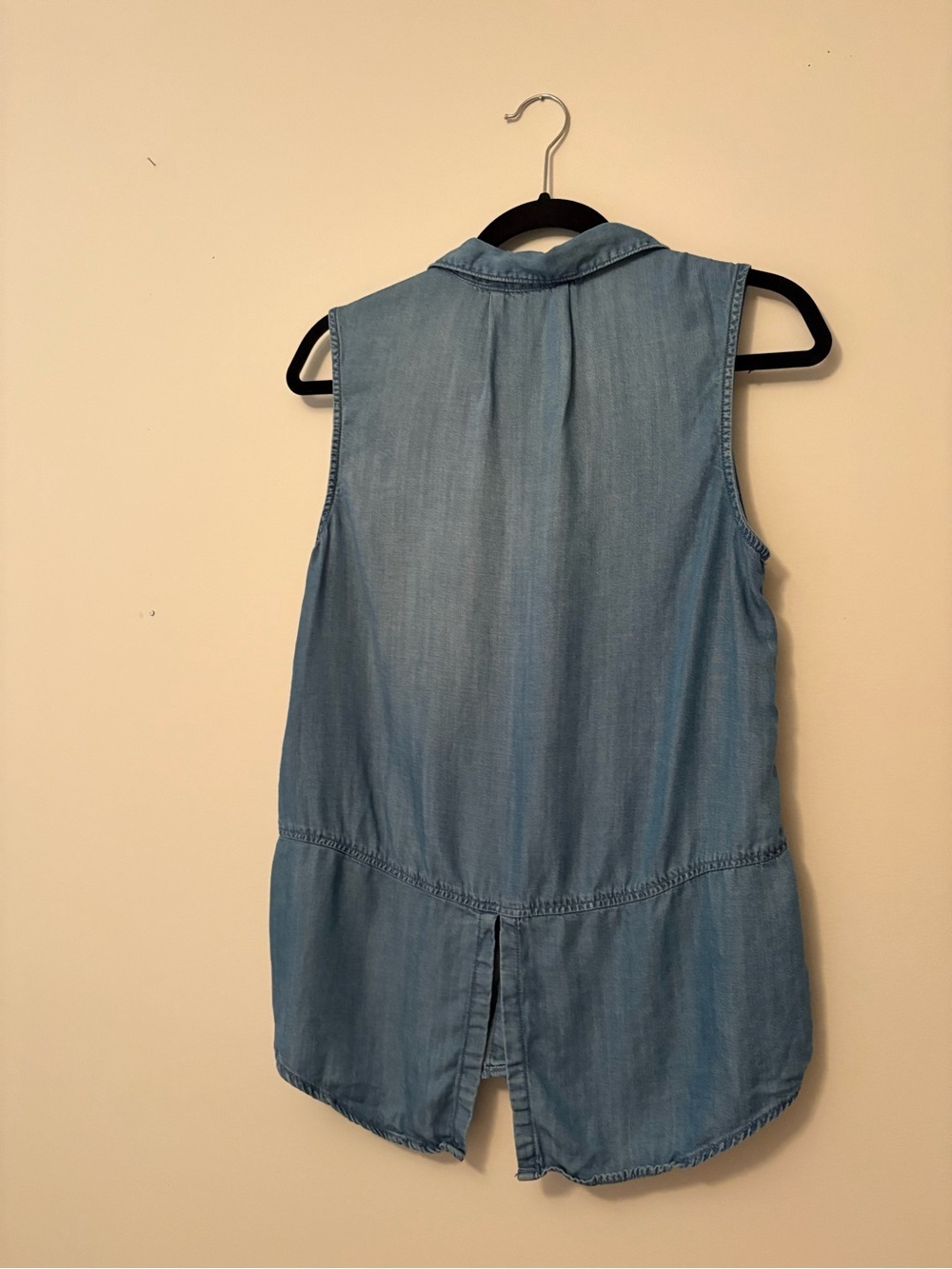 Lola River Lightweight Collared Button-Up Top Coastal Chic - Size Small - Picture 5 of 8